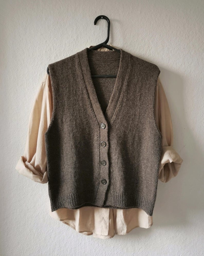 Stoneleaf Vest Knitting Pattern
