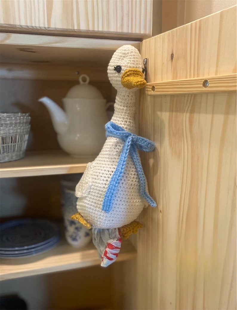Pantry Goose Crochet Pattern