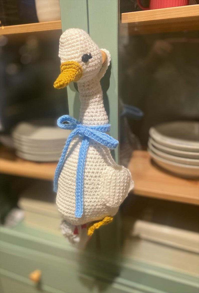 Pantry Goose Crochet Pattern
