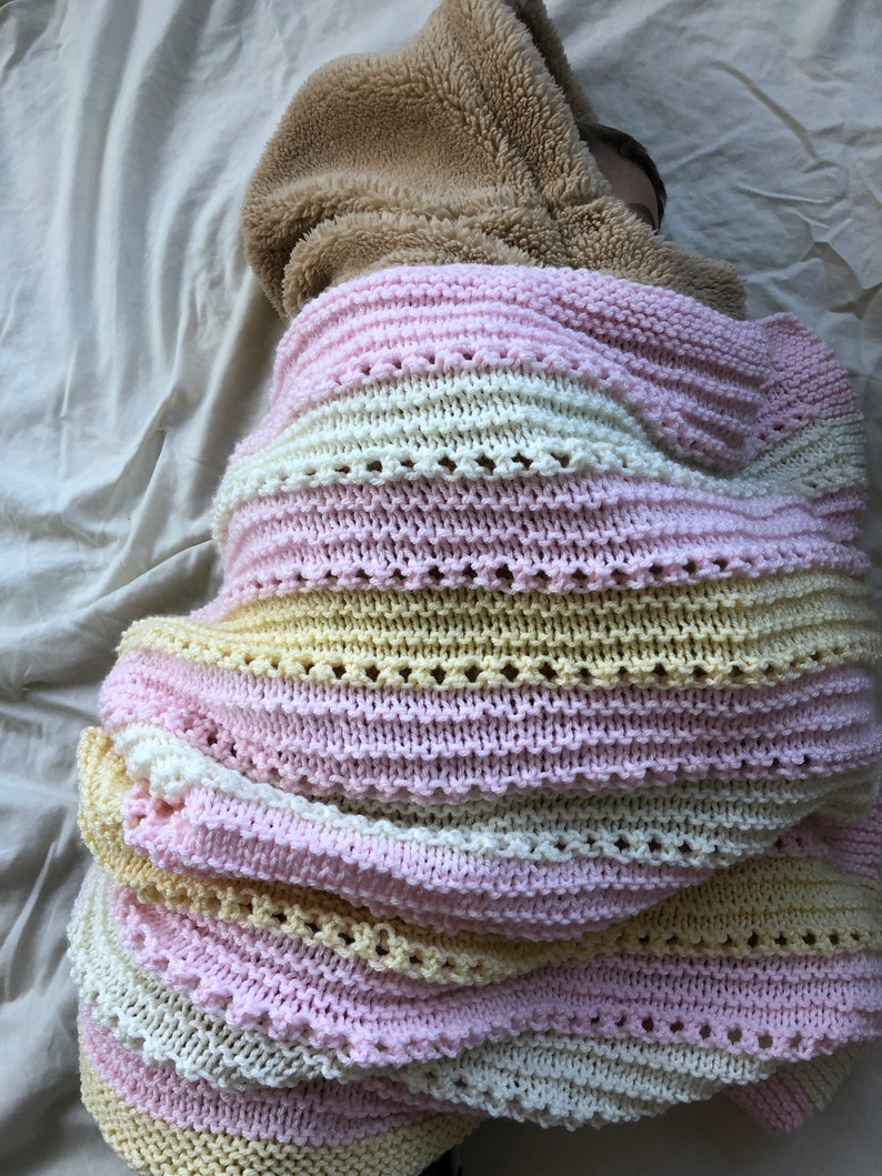 Modern Nest Blanket Knitting Pattern