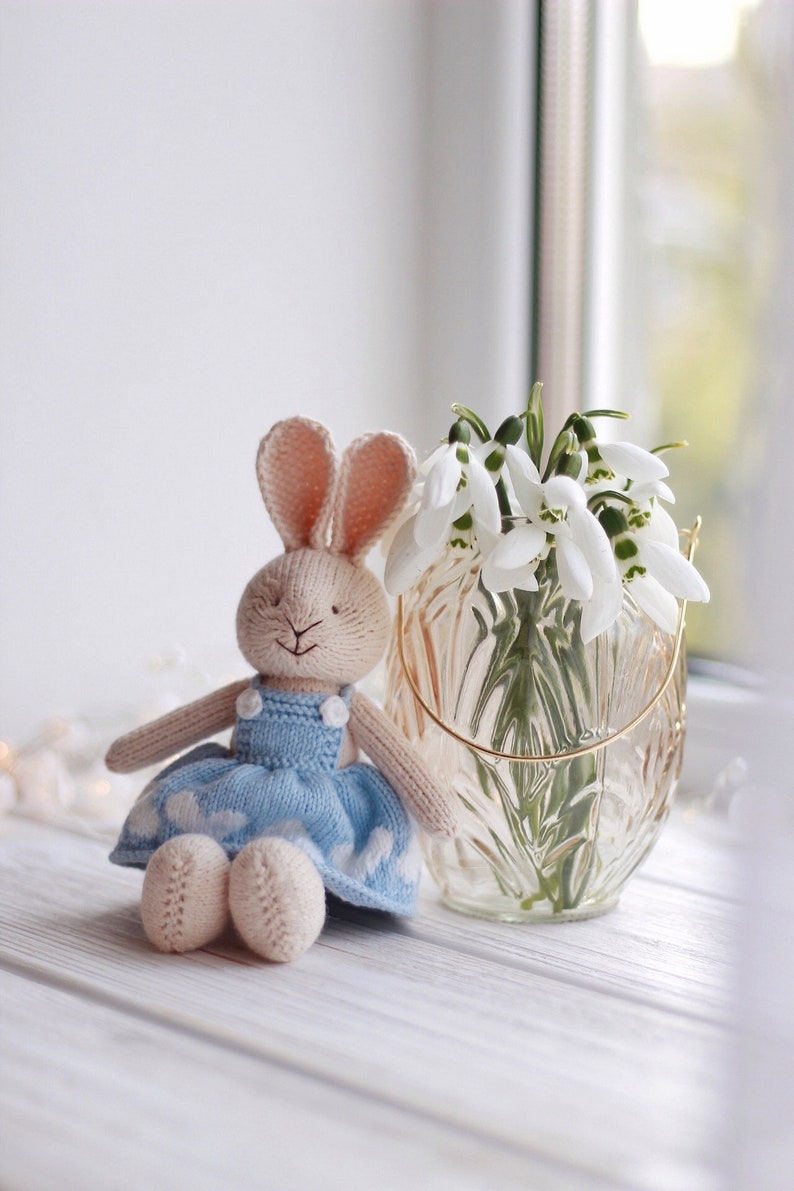 Blossom Bunny Knitting Pattern