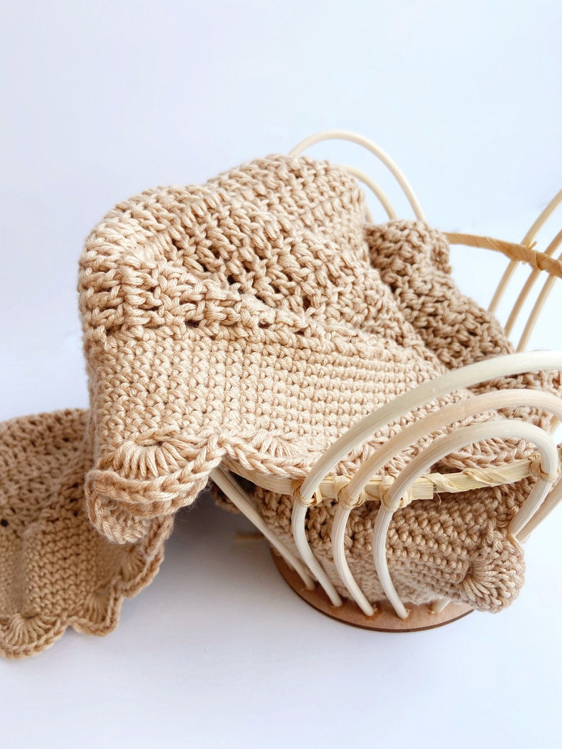 Vanilla Bloom Blanket Crochet Pattern