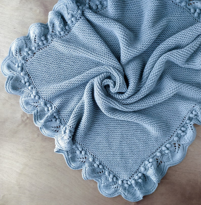 Petal Edge Blanket Knitting Pattern