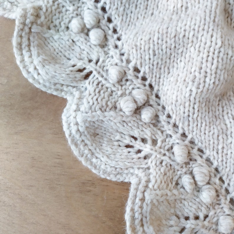 Petal Edge Blanket Knitting Pattern