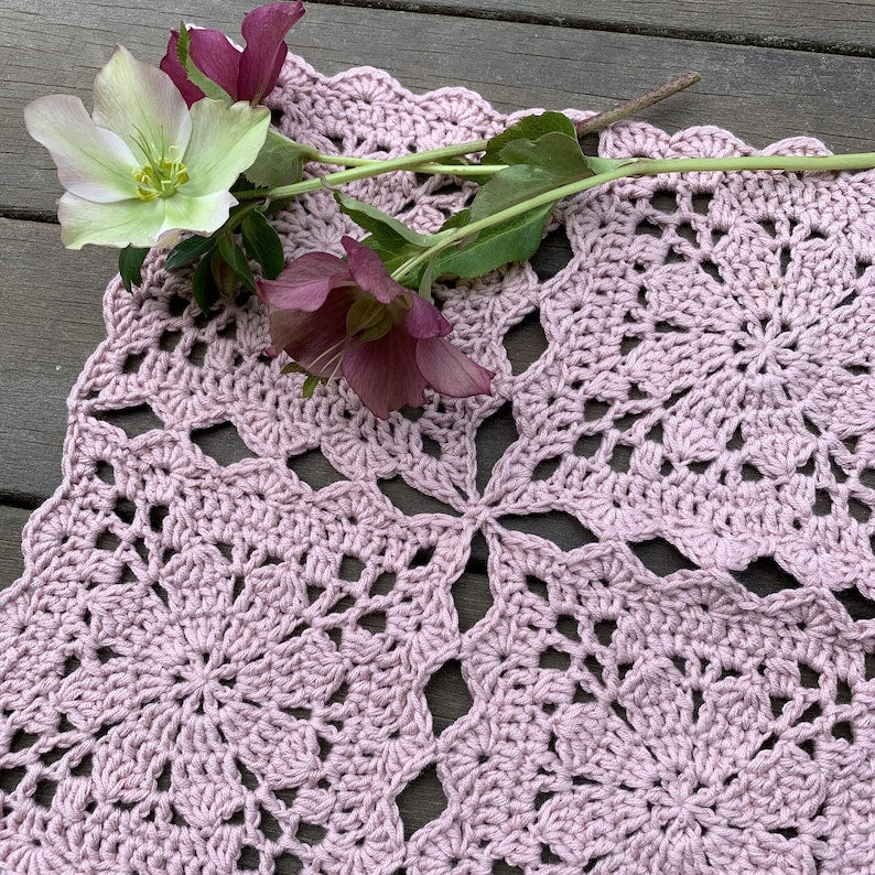 Snowflower Blanket Crochet Pattern