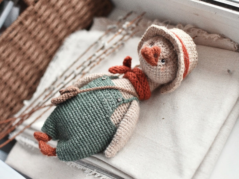 Hazel Goose Crochet Pattern