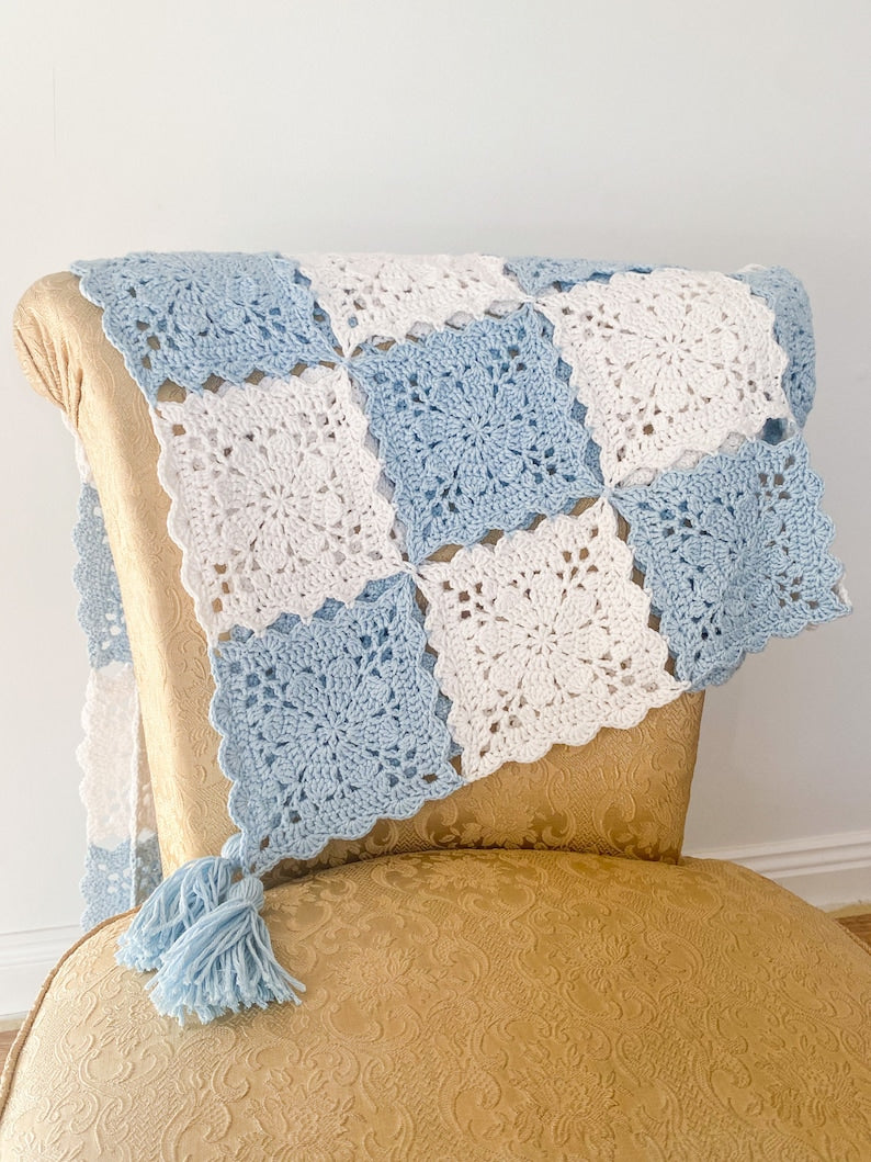 Snowflower Blanket Crochet Pattern