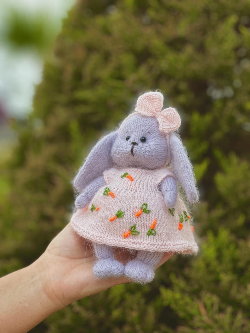 Dressed Bunny Knitting Pattern