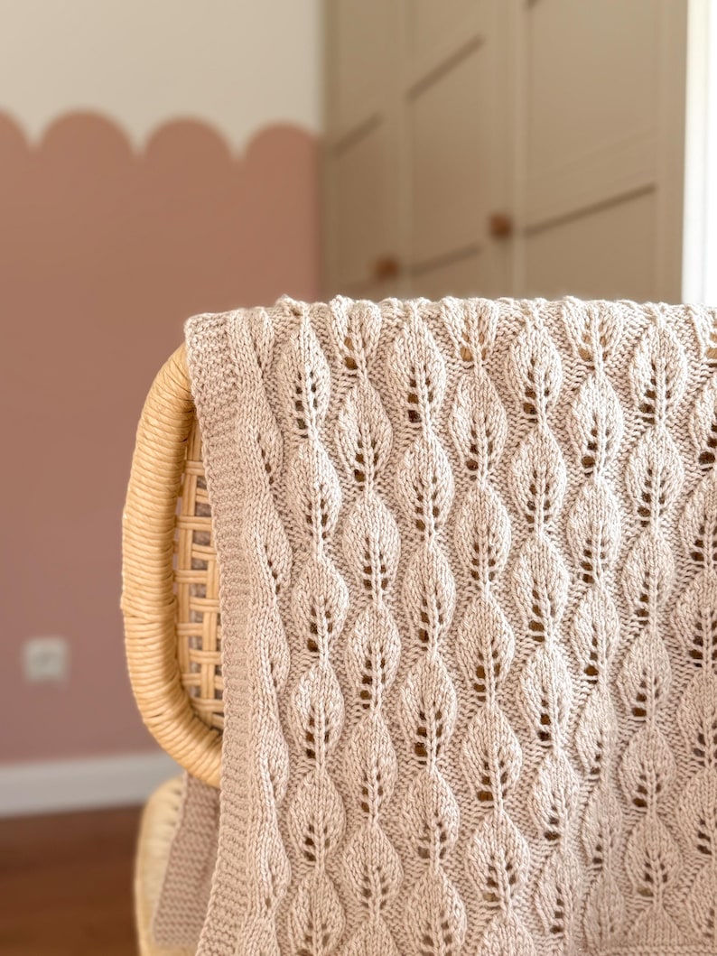 Leaf Blanket Knitting Pattern