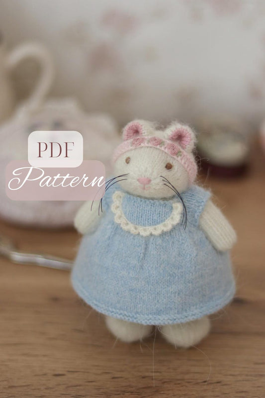 Bella Mouse Knitting Pattern
