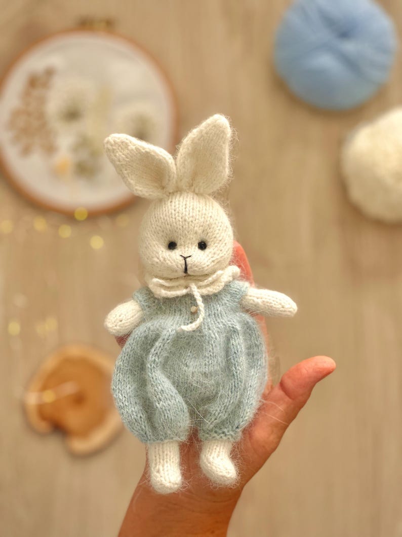 Willow Bunny Knitting Pattern