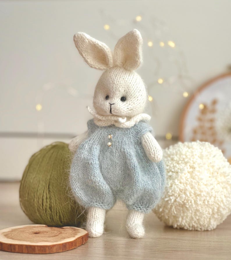 Willow Bunny Knitting Pattern