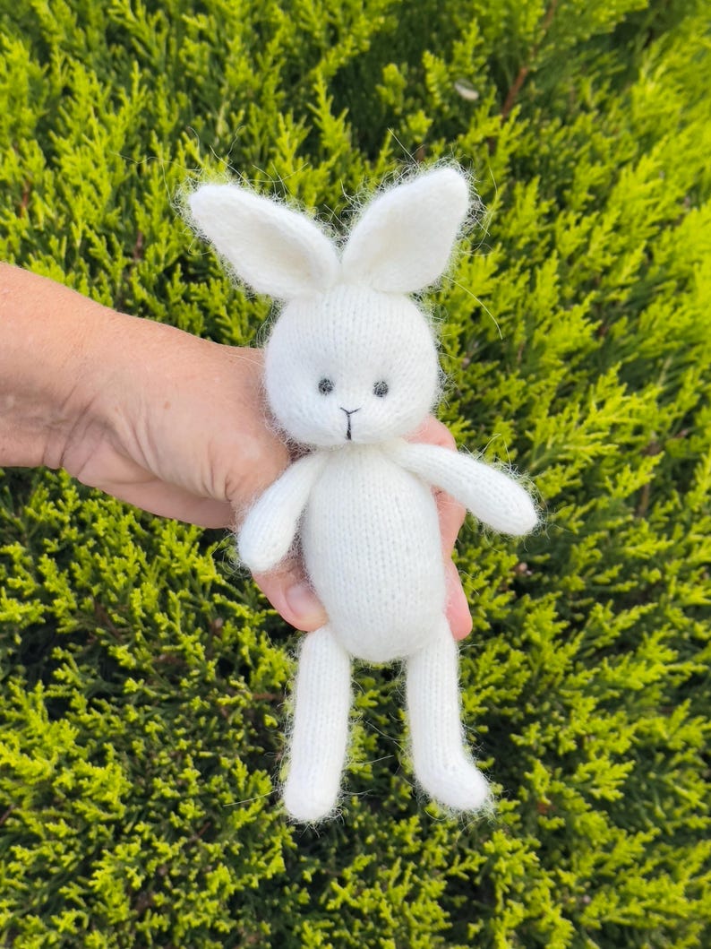 Willow Bunny Knitting Pattern