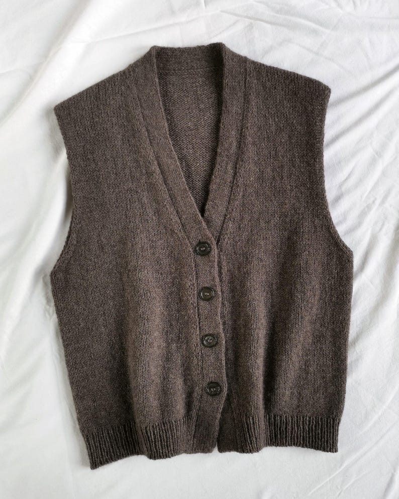 Stoneleaf Vest Knitting Pattern