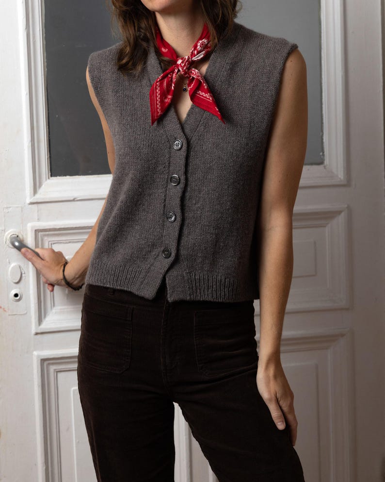 Stoneleaf Vest Knitting Pattern
