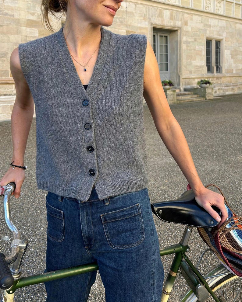 Stoneleaf Vest Knitting Pattern