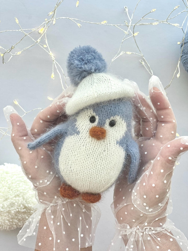 Frosty Penguin Knitting Pattern