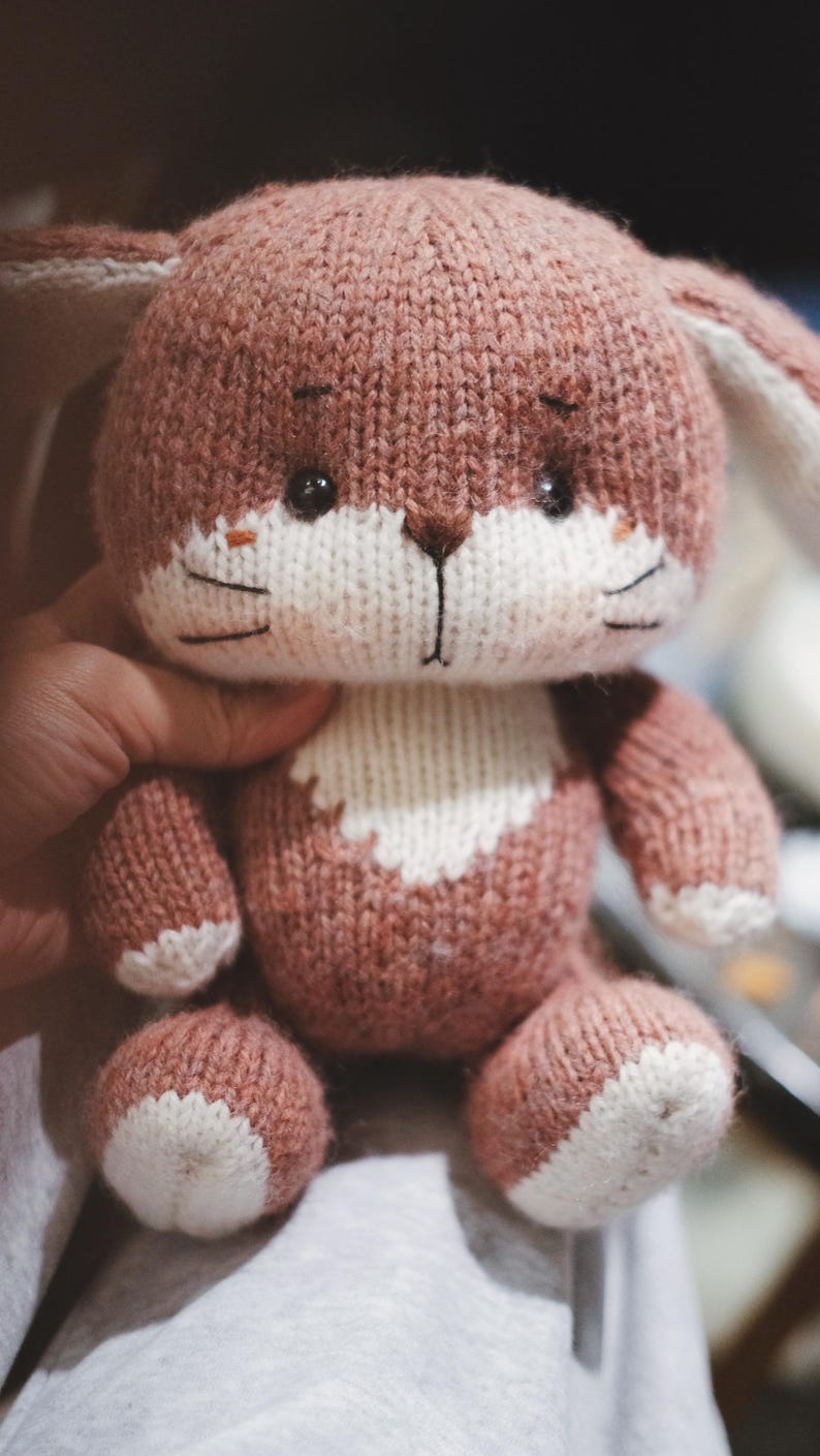 Honeybun Bunny Knitting Pattern