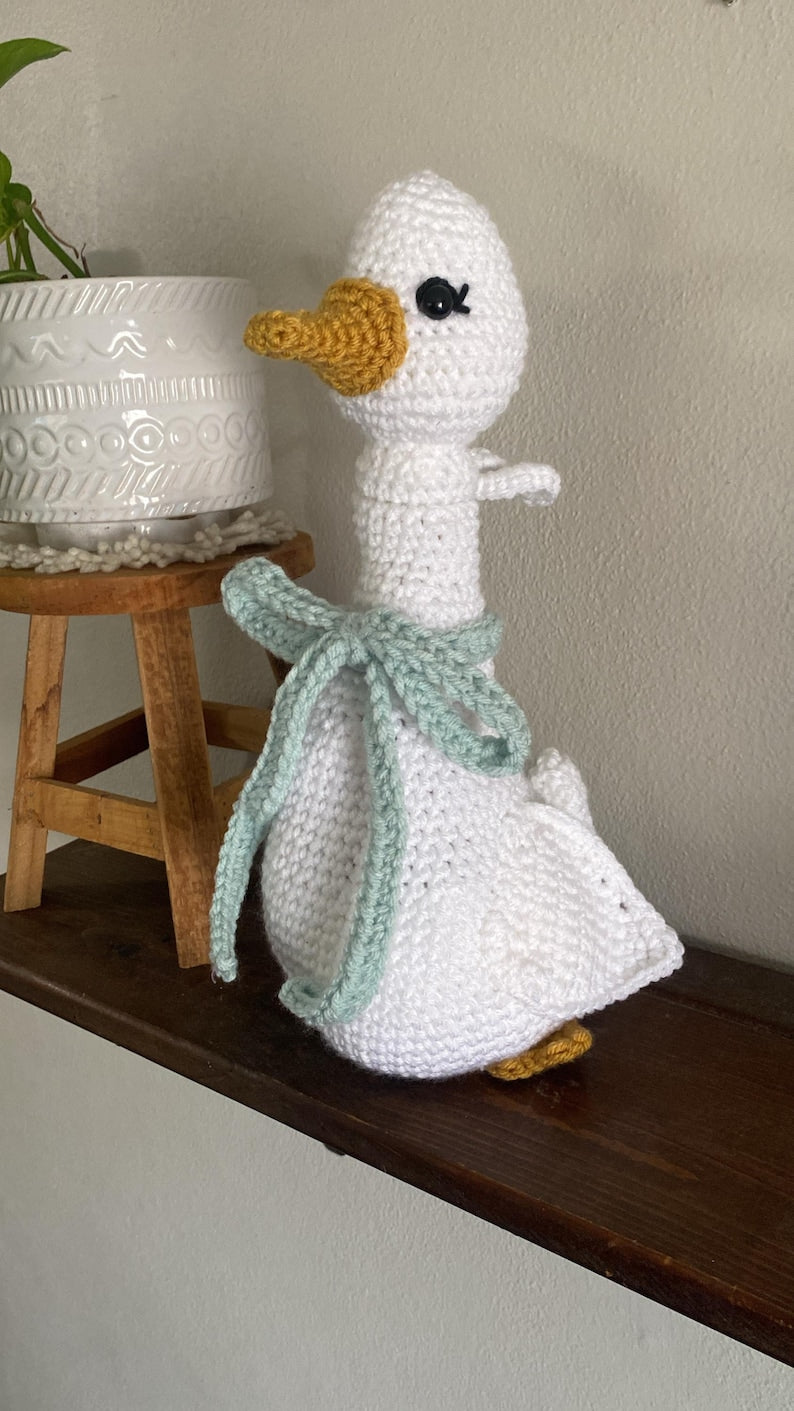 Pantry Goose Crochet Pattern