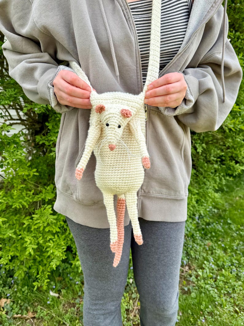 Cream Mouse Pouch Crochet Pattern